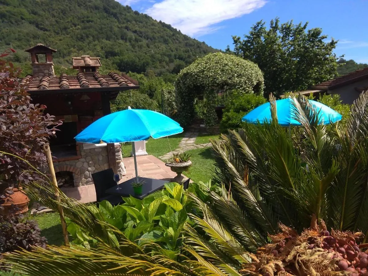 Jasmine Cottage Luni 0*,  Italie
