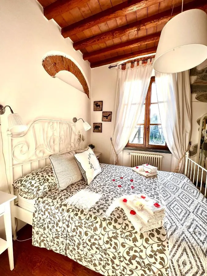 Jasmine Cottage Luni 0*,  Italie